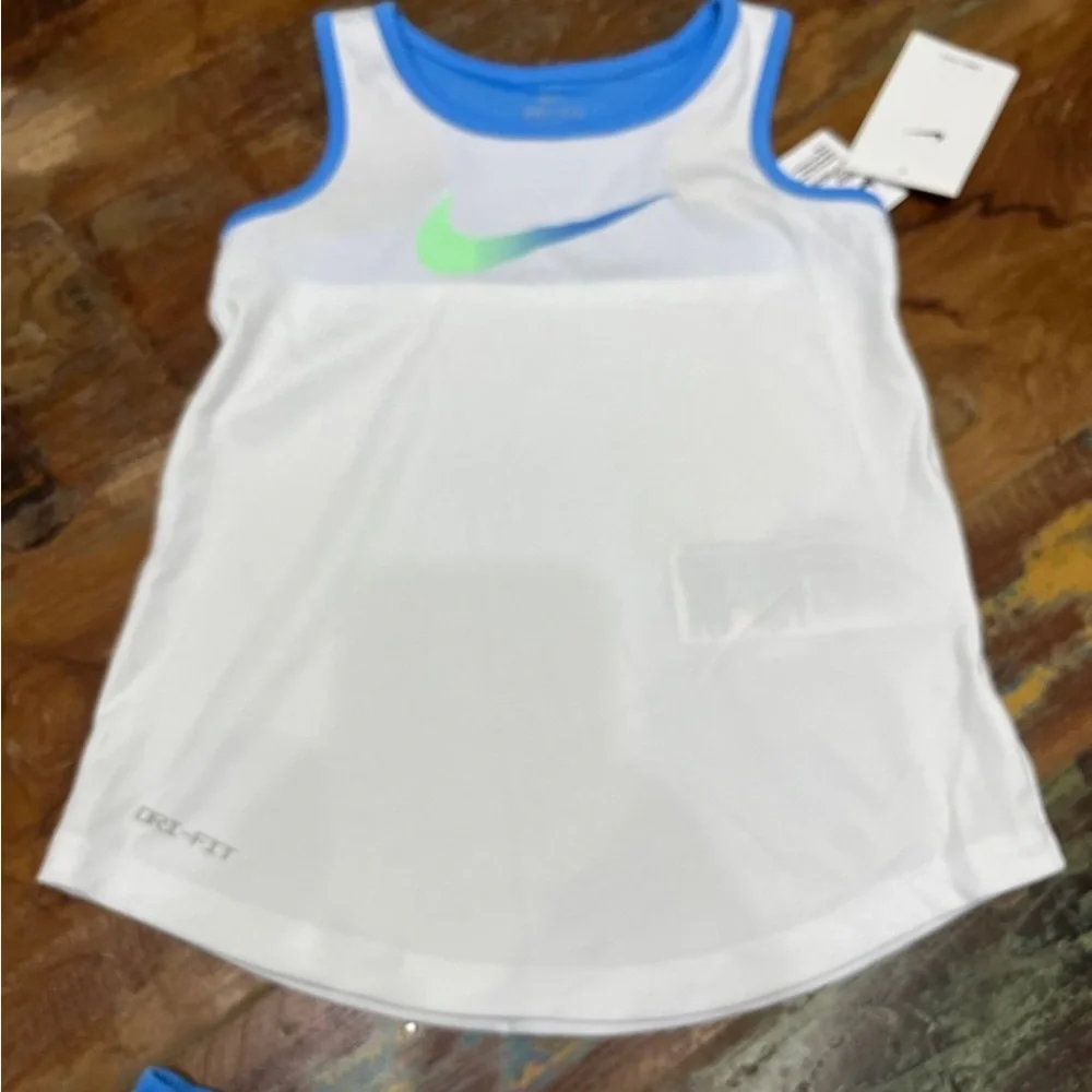 NWT Nike Girls 2 Piece Shorts Set - Picture 2 of 7